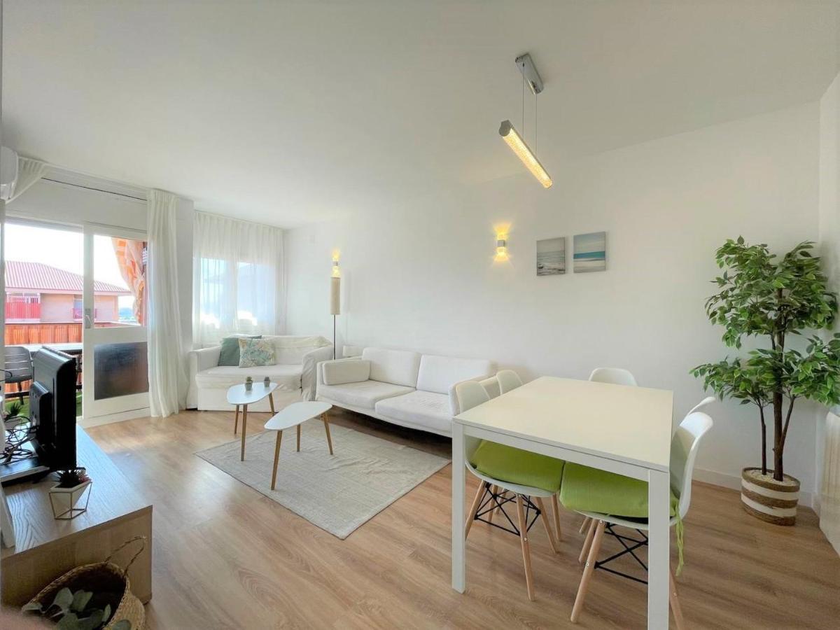 Apartamento Con Piscina Y Gran Terraza Con Vistas - Muy Cerca De La Playa, El Centro Y La Estacion Leilighet Vilassar De Mar Eksteriør bilde