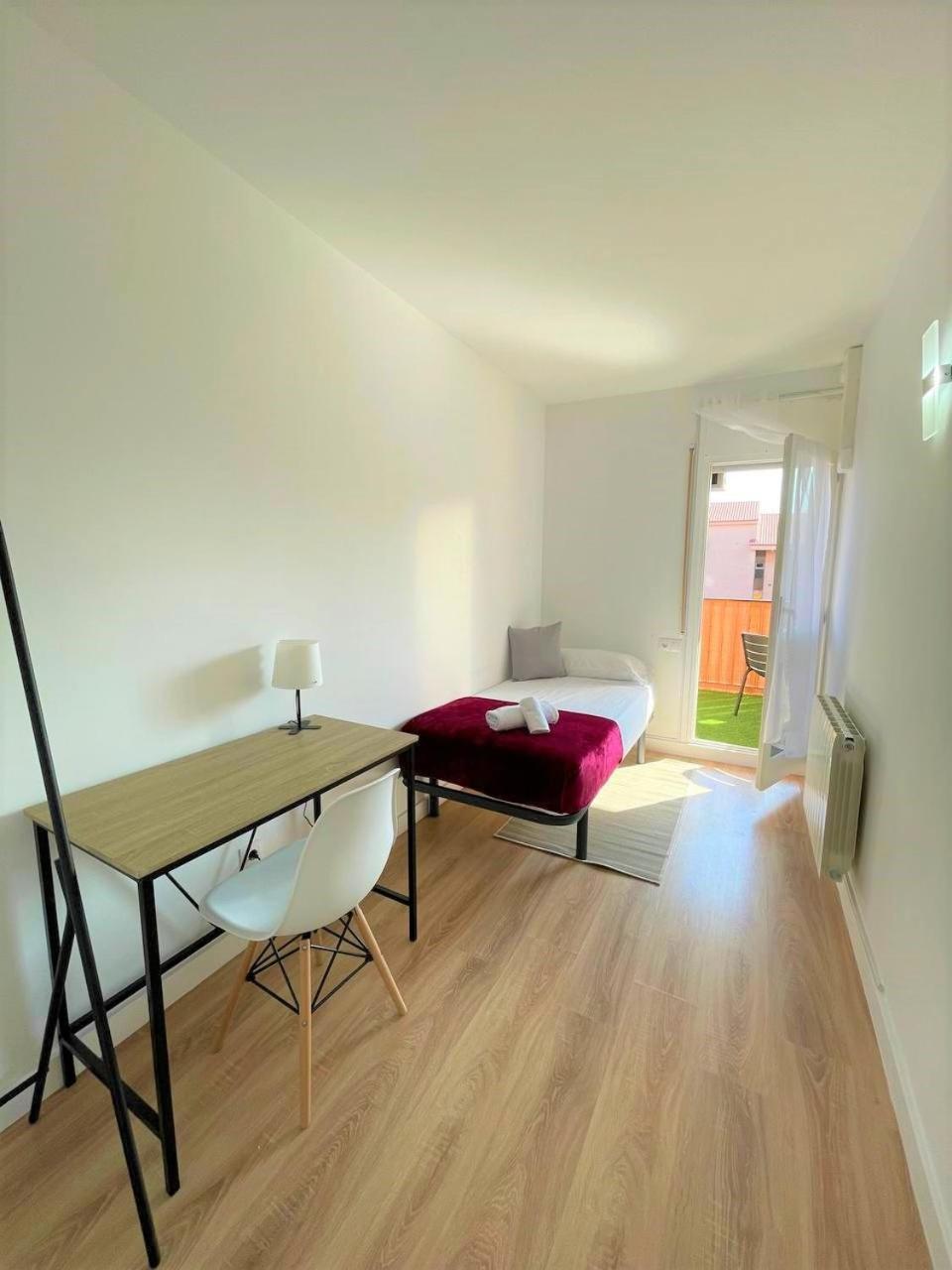 Apartamento Con Piscina Y Gran Terraza Con Vistas - Muy Cerca De La Playa, El Centro Y La Estacion Leilighet Vilassar De Mar Eksteriør bilde