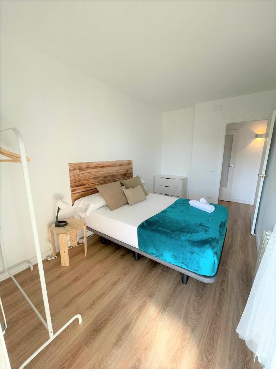 Apartamento Con Piscina Y Gran Terraza Con Vistas - Muy Cerca De La Playa, El Centro Y La Estacion Leilighet Vilassar De Mar Eksteriør bilde